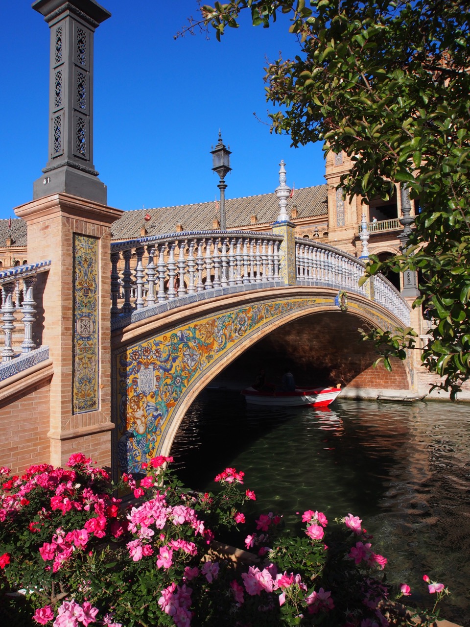 Hola - Sevilla und seine Plaza de España
