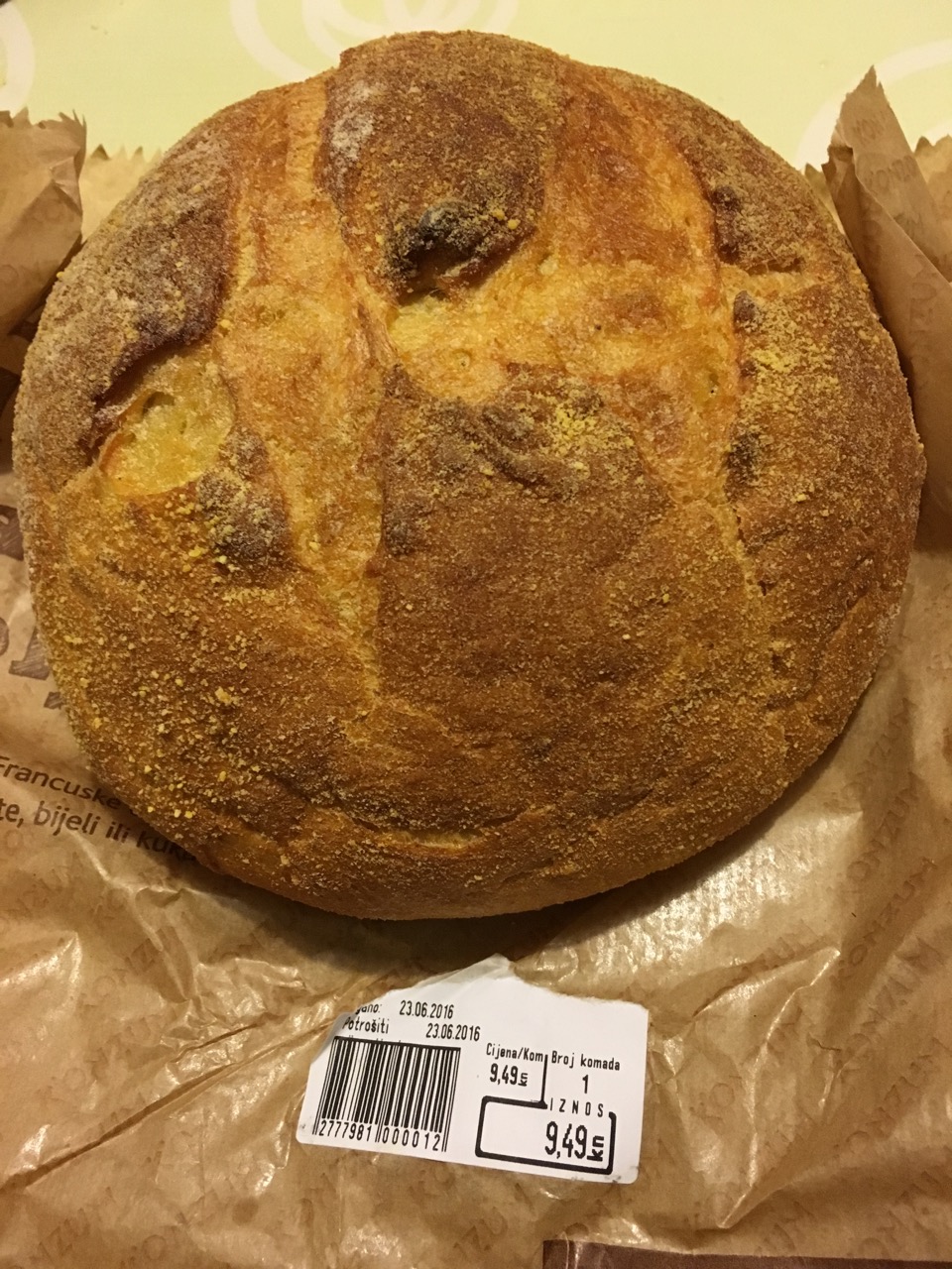 Dober dan Hrvaška - Tina, watt kostet das Brot?