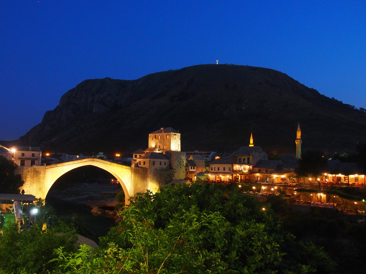 Mostar - Von der Hartnäckigkeit einer Brücke