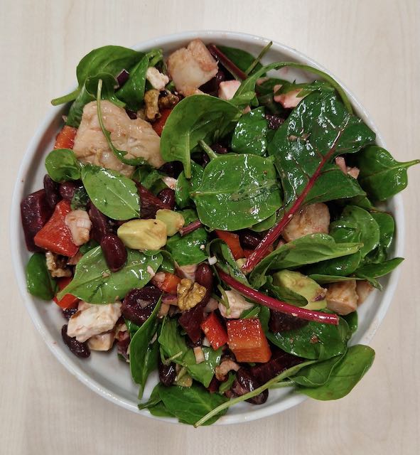 Georgs Salat-Bowl-Bombe