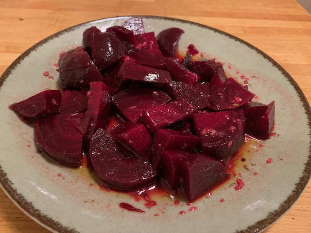 Rote-Beete-Salat (Σαλάτα παντζάρια)